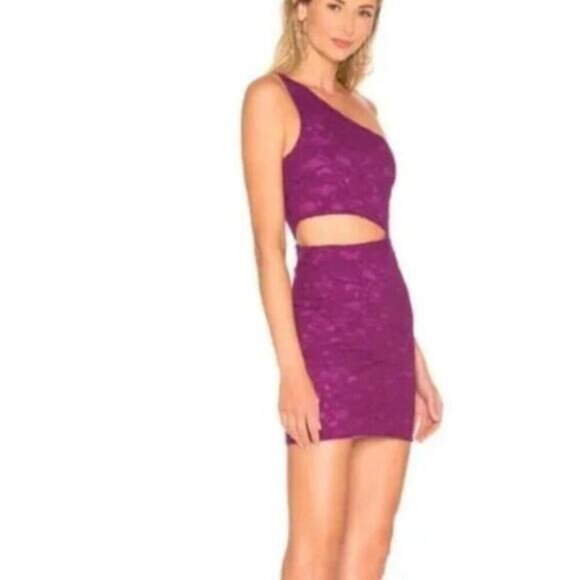 Revolve NBD x Naven Elina Floral Crochet Lace Magenta One Shoulder Mini Dress - Picture 2 of 8